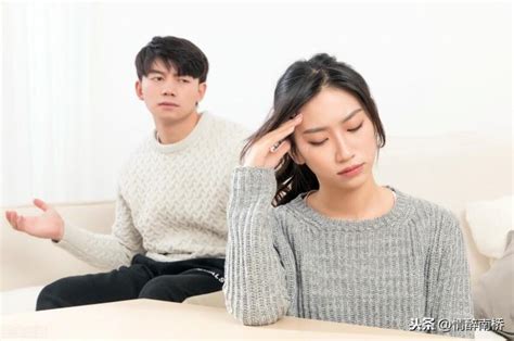 如何面对三个人的情感追求-揭示女性如何应对复杂人际关系的内心困惑与选择